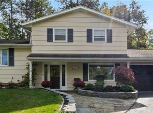 2747 Ridgeway Ave, Rochester, NY 14626