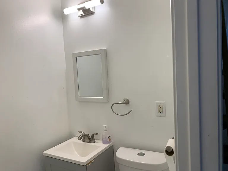 3203 Oak Ct — Photo 18