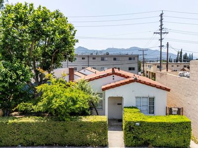 1422 W Glenoaks Blvd, Glendale, CA, 91201