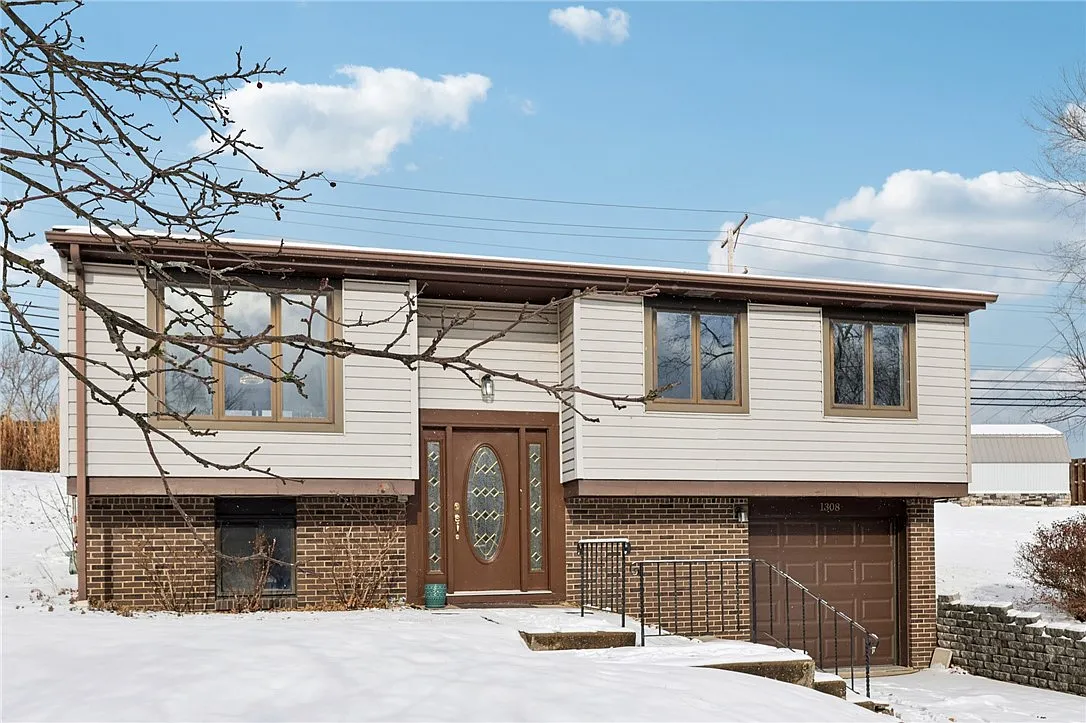 1308 Enfield Ct photo 1