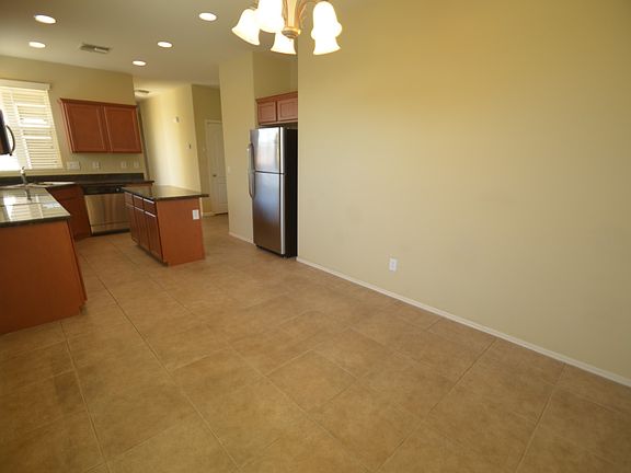 5th image of 7112 S 48th Gln