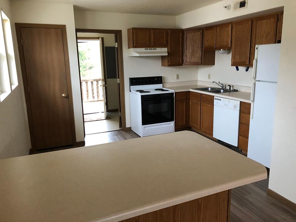 2nd image of 5509 Valley View Dr APT 3