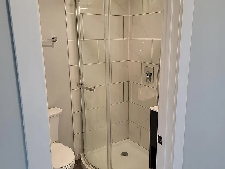 144 Renfrew Ave — Photo 6