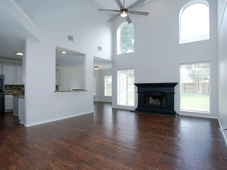 10314 Cliff Haven Ct — Photo 9
