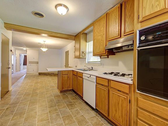 4th image of 13605 Birchlawn Dr