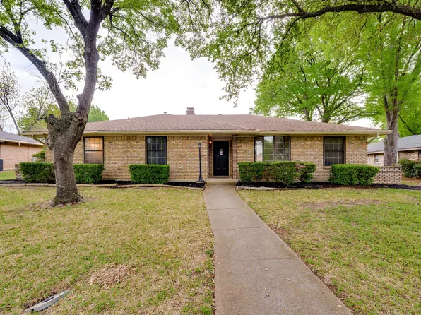 1206 Joanna Cir, Desoto, TX 75115