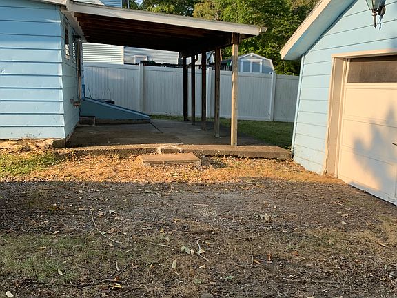 2nd image of 371 Myrtle Ave