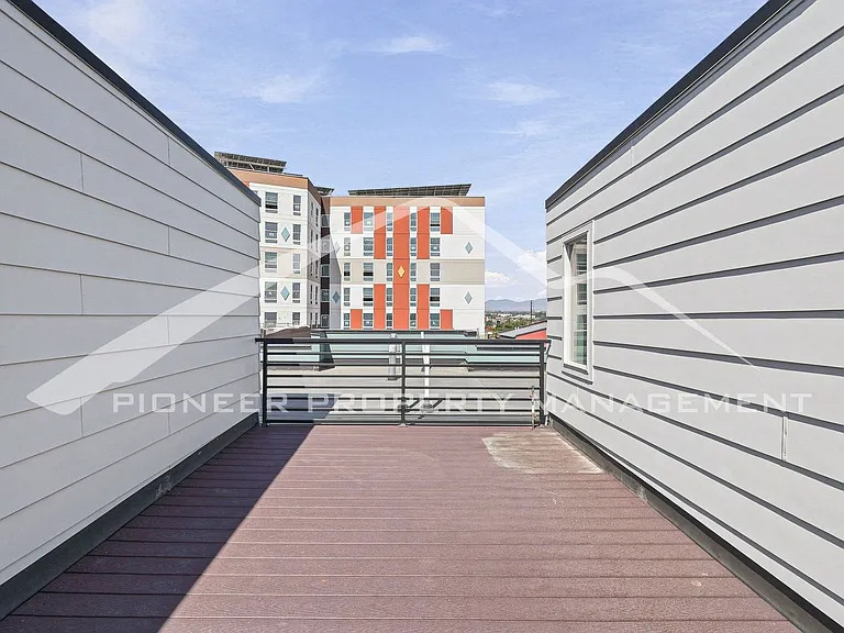 940 Navajo St — Photo 23
