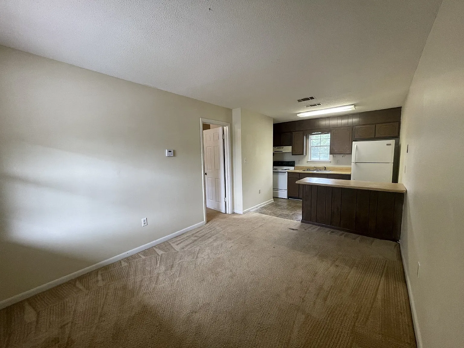 1 bed, 1.0 bath, $800 — Photo 3