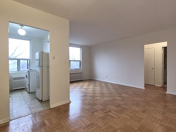 5th image of 6 Glen Echo Rd #304