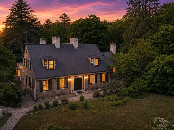 659 Front St, Marion, MA 02738