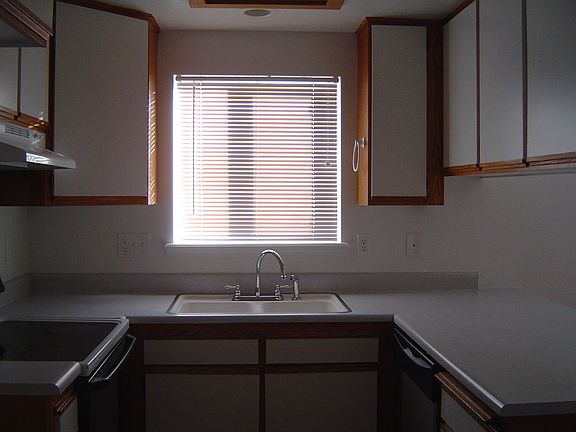 2nd image of 770 Sarah Park Cir