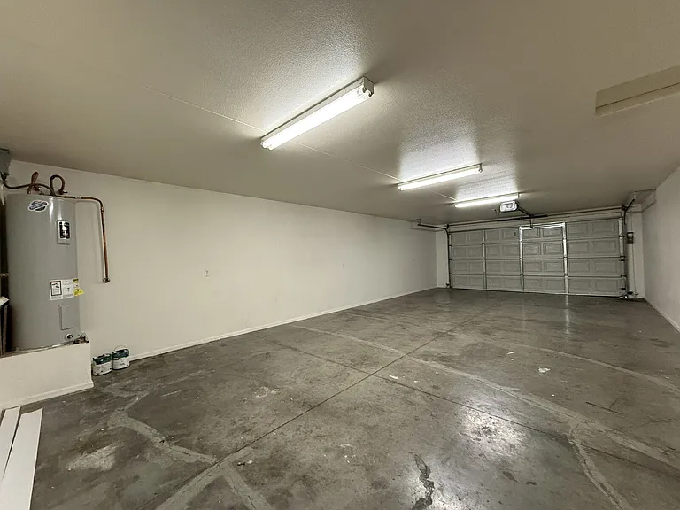384 Anna Cir #A — Photo 27