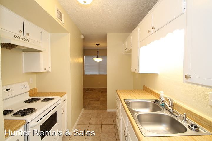 1st image of 2202-A Cascade Dr