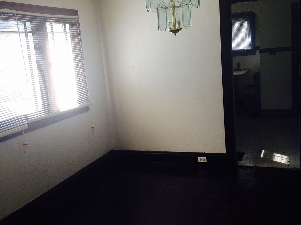 Dining room newly painted with chandliers
