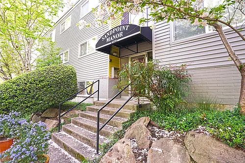 6310 60th Ave NE Photo 1