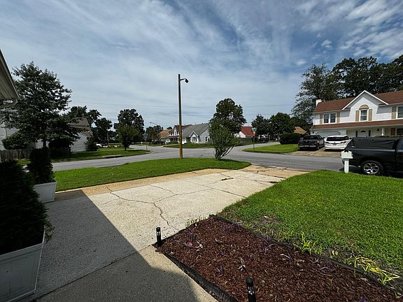 3rd image of 2201 Timberdale Ct