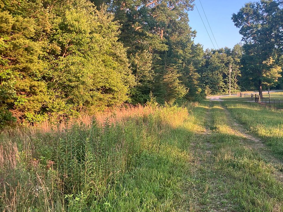 1st image of 10 Holly Dr