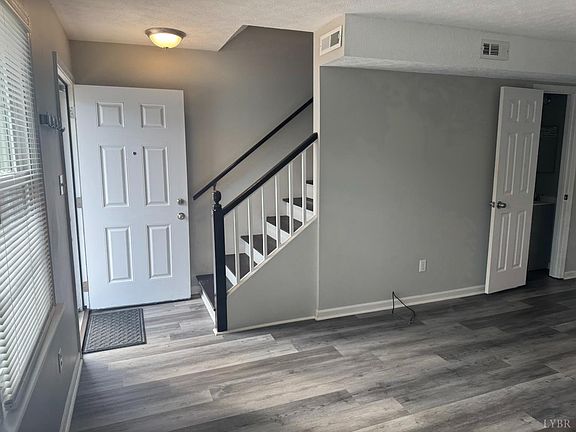 3rd image of 3501 Fort Ave APT 5