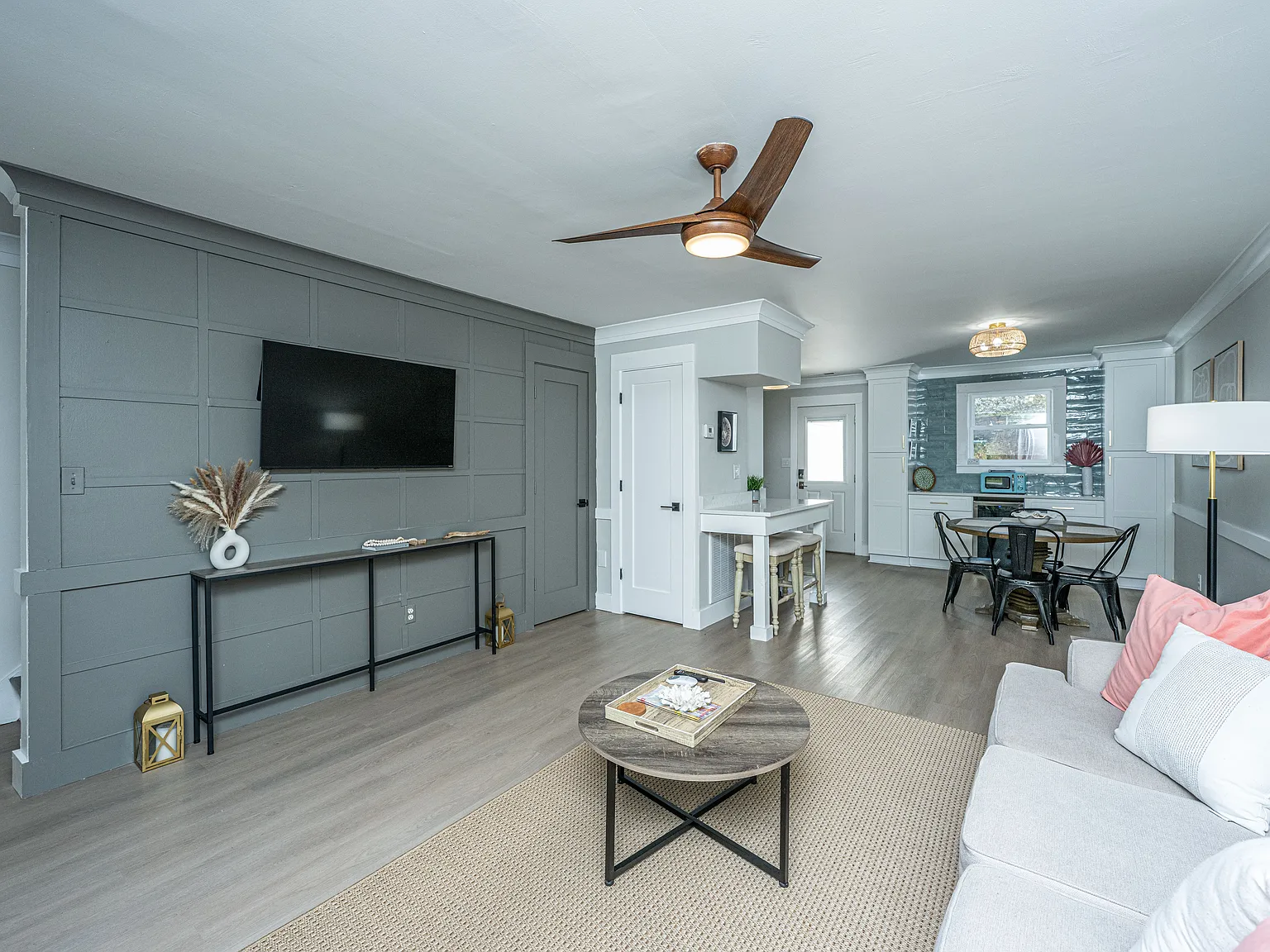 713 Center St — Photo 4