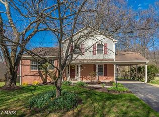 19512 Dubarry Dr, Brookeville, MD 20833