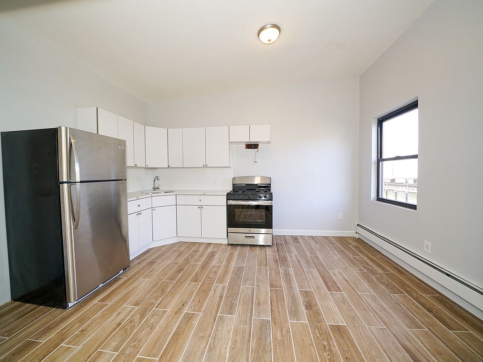 1st image of 24-07 31st St #3B
