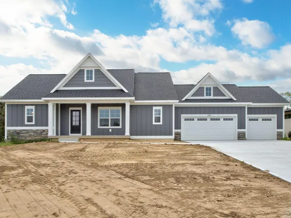 2975 Colfax St, Fennville, MI 49408