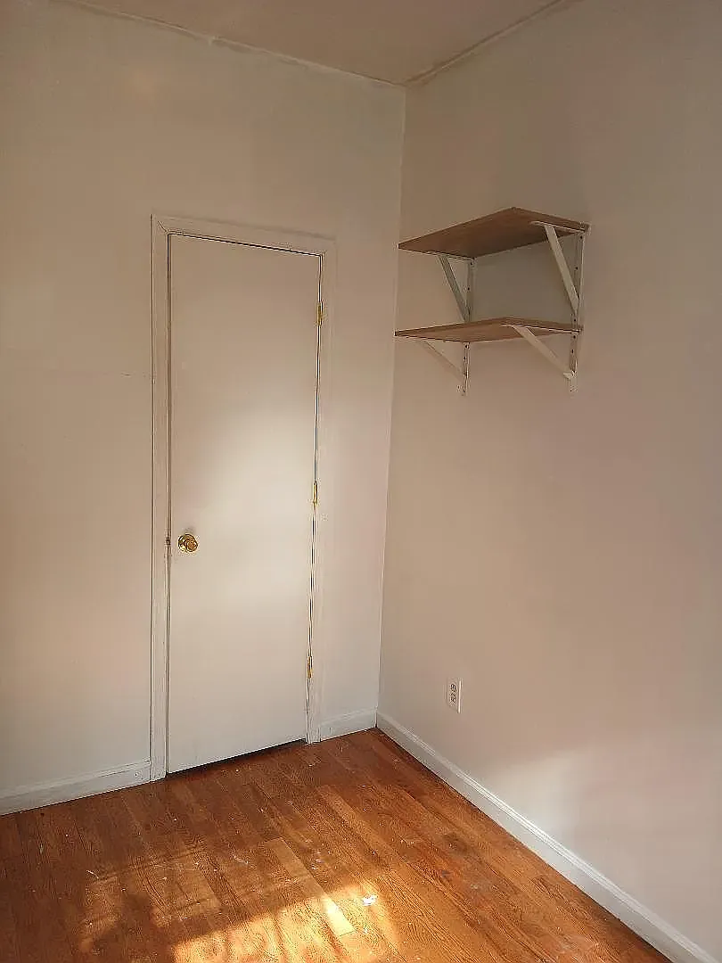1 bed, $895 — Photo 2