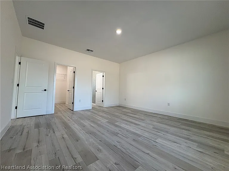 6011 Candler Ter — Photo 10