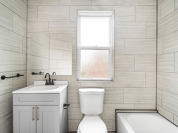 4th image of 4314 Digney Ave #D