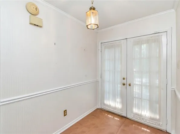 5738 Green Tree Rd, Mobile, AL 36609