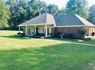 1894 Jayroe Dr, Jackson, MS 39272