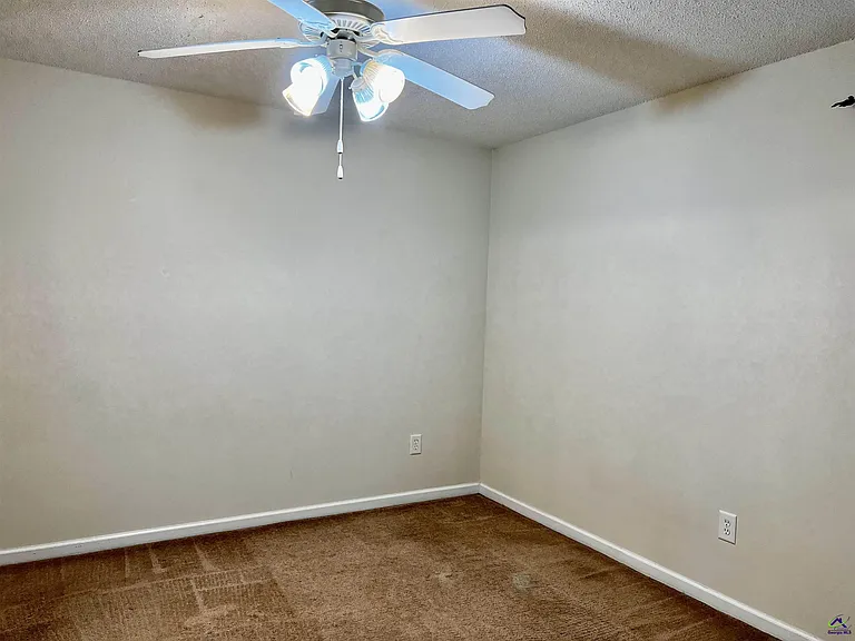 256 Katelyn Cir — Photo 12