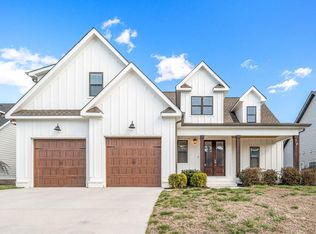 9133 White Ash Dr, Ooltewah, TN 37363