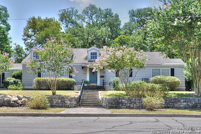 1st image of 673 Lee St