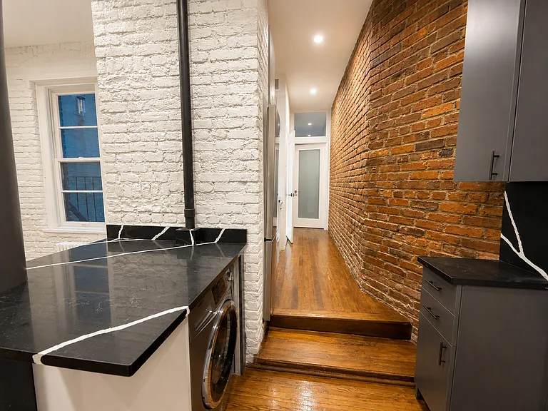 57 Thompson St #1B — Photo 4