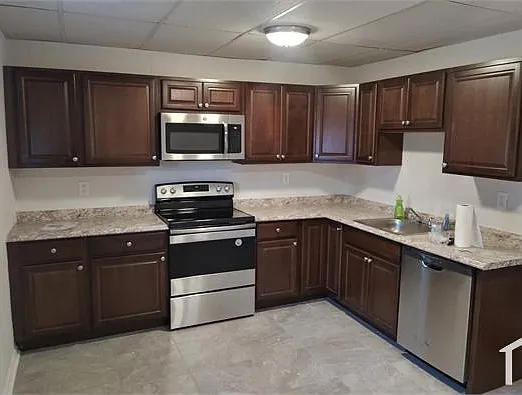 311 Poplar St — Photo 1