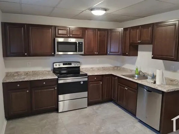 311 Poplar St, Darby, PA 19023