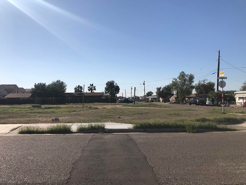 2nd image of 2941 W Foothill Dr