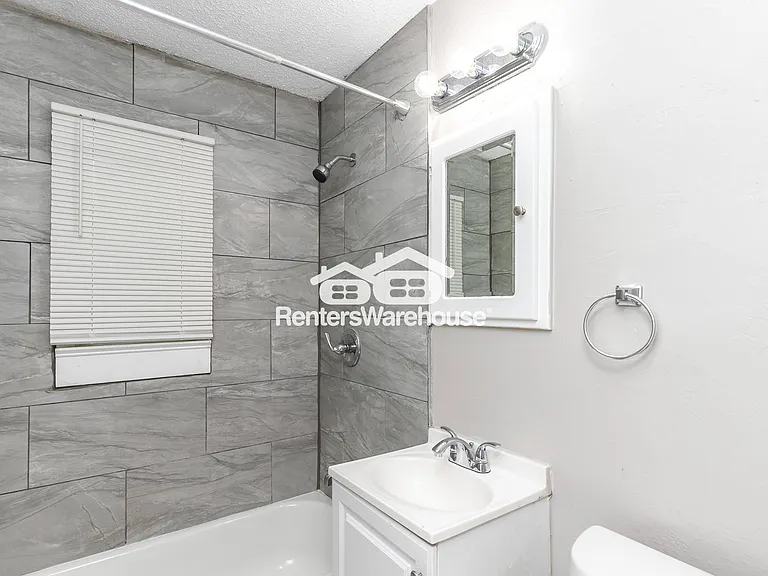 1836 E 77th St — Photo 12