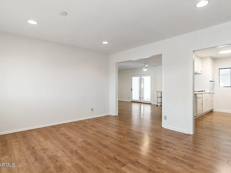 7344 E Polk St — Photo 5