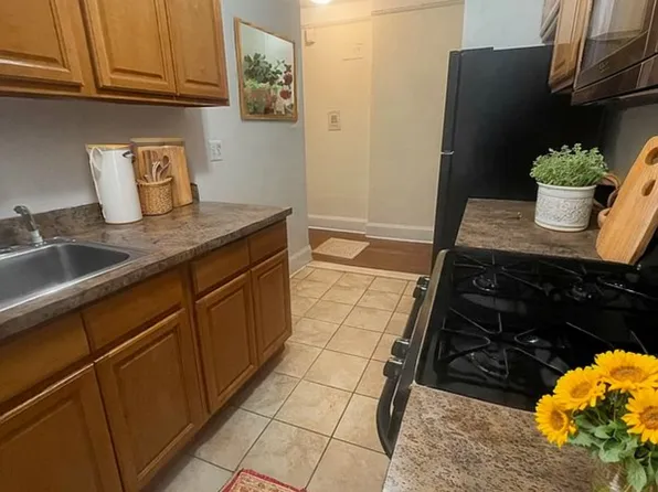 25-19 36th Street image 3 of 3