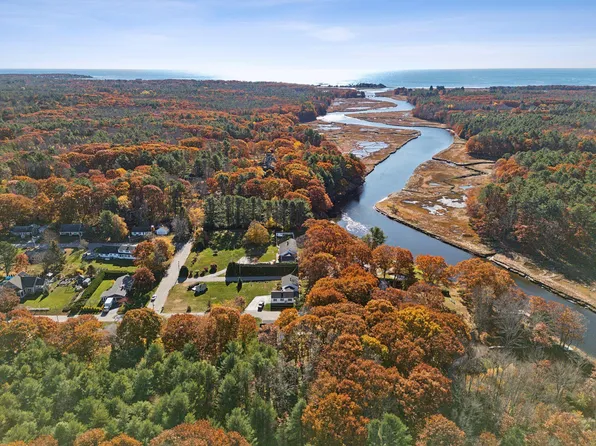 19 Ocean View Road, Kennebunk, ME 04043