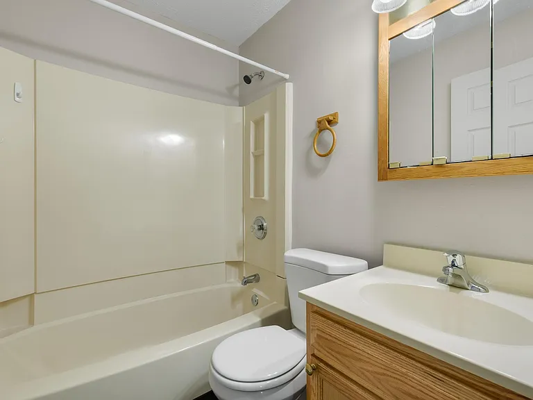 The Mogadore on Forest Hill — Photo 19