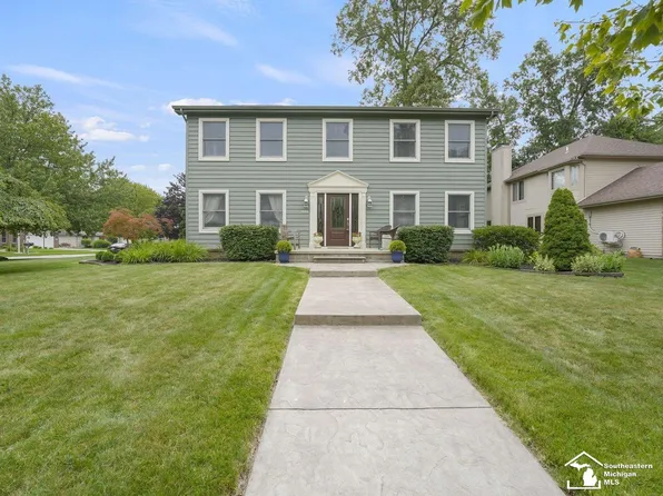 1401 Burlington Ct, Temperance, MI 48182