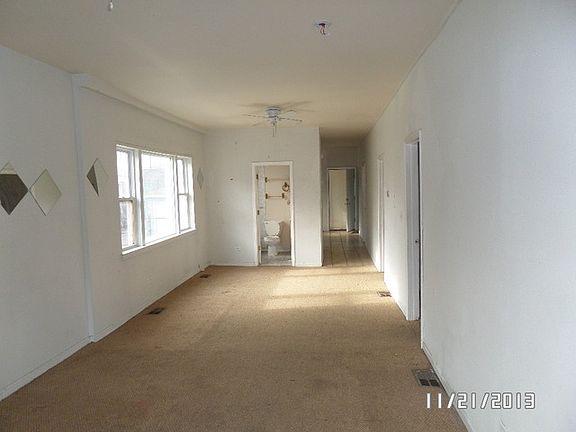 2nd image of 5040 S Winchester Ave
