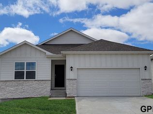 5418 Fenwick St, Bellevue, NE 68133