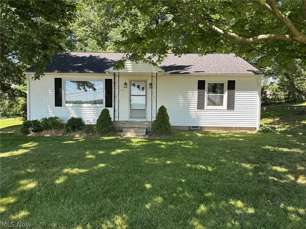 10998 N Mount Eaton Rd, Marshallville, OH 44645