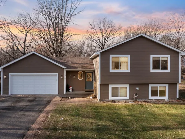 14518 Kerry St NW, Andover, MN 55304