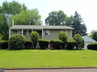 172 Bluejay Rd, Chalfont, PA 18914